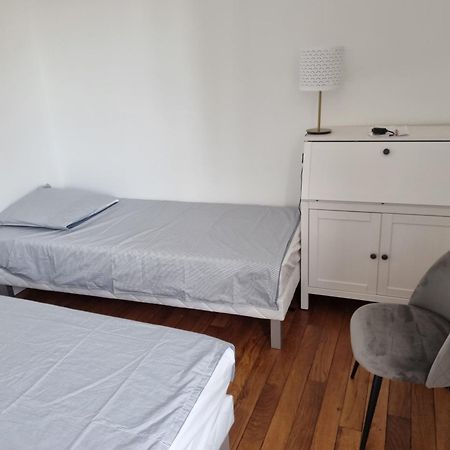 סן-ז'רמן-אן-לה Face Chateau St Germain En Laye, Appartement 4 A 6 Personnes, 23 Min De Paris Champs-Elysees מראה חיצוני תמונה